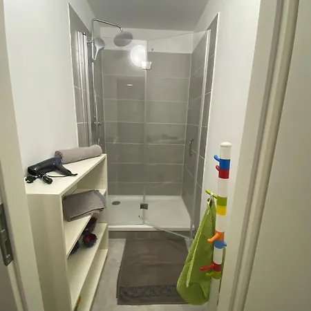 Neu Zentrum Apartment *